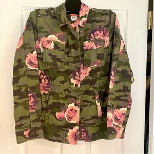 Gap kids XXL Flower/camouflage jacket.